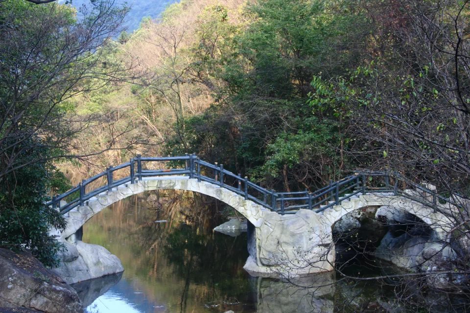 自驾穿越大别山(新县出发---金刚台----金寨---天堂寨---罗田--- 龟峰