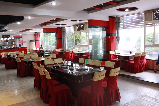 华西村人均收入_厦门潮福城人均消费(3)