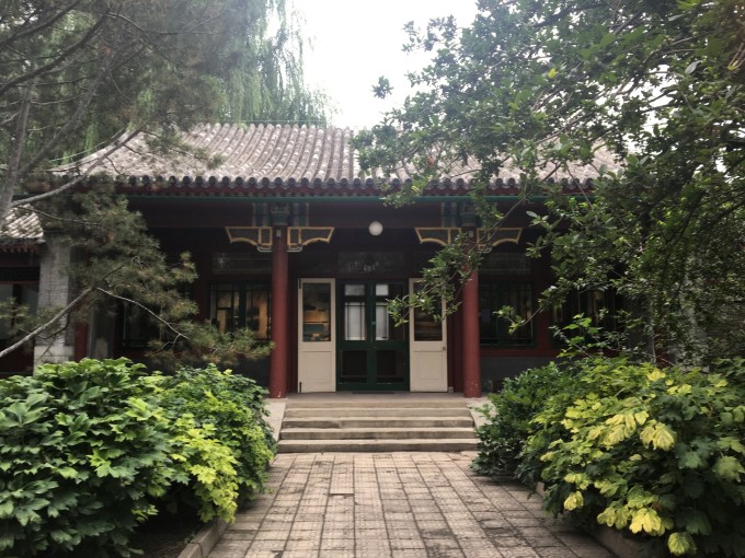 时间:2016年7月11-7月15日 出行交通工具:火车(南宁至北京西),公交和地铁、自行车(在北京市区内以及去长城的交通工具,在什刹海的时候租自行车浏览,租自行车押身份证是10元,然后不押身份证是400元押金,回来再给10元单车费),飞机(北京首都机场至南宁) 行程安排: 1.