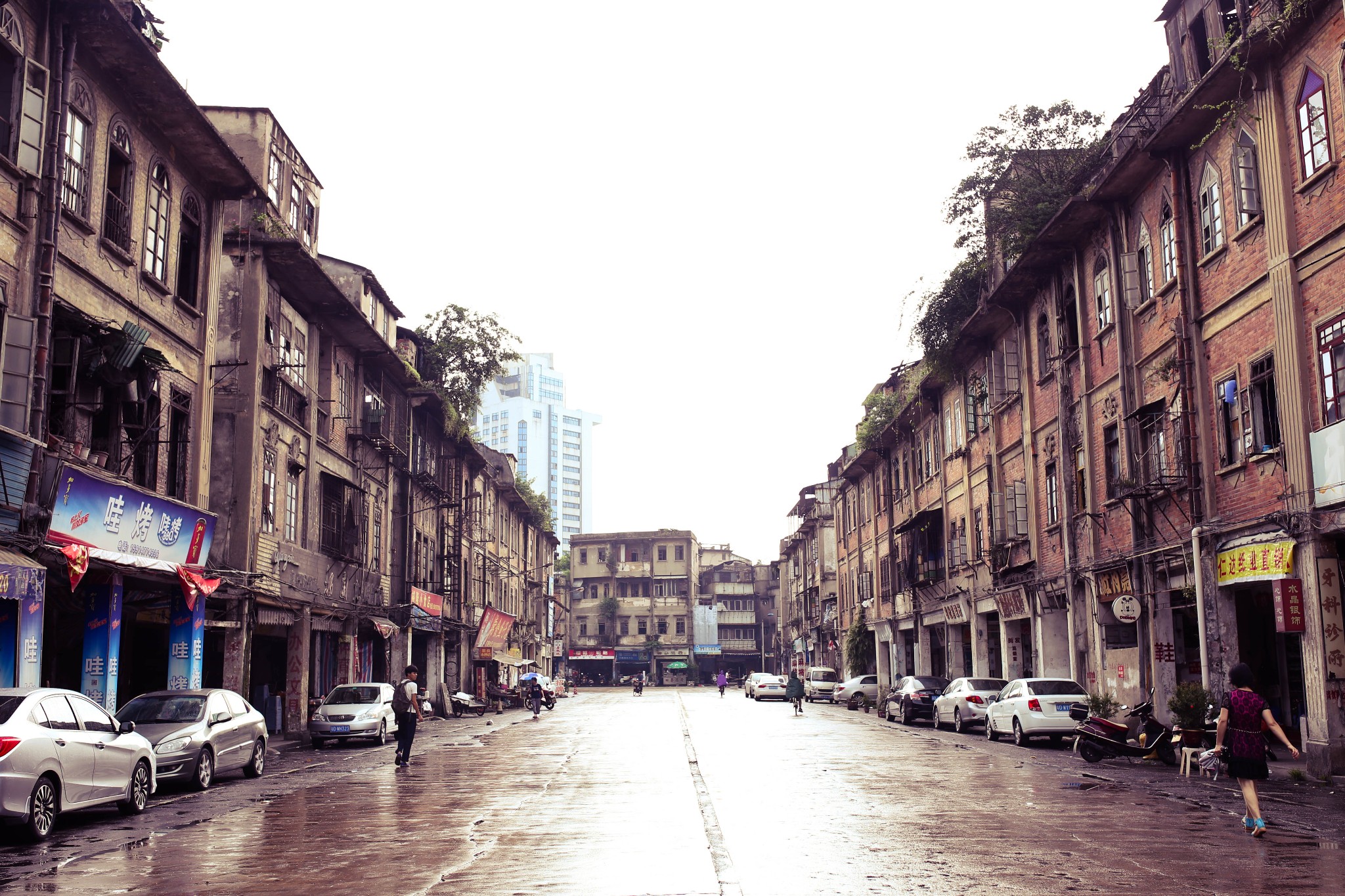 汕头必游景点 老街区是汕头这座百载商埠不可替代的地标性建筑群,也是