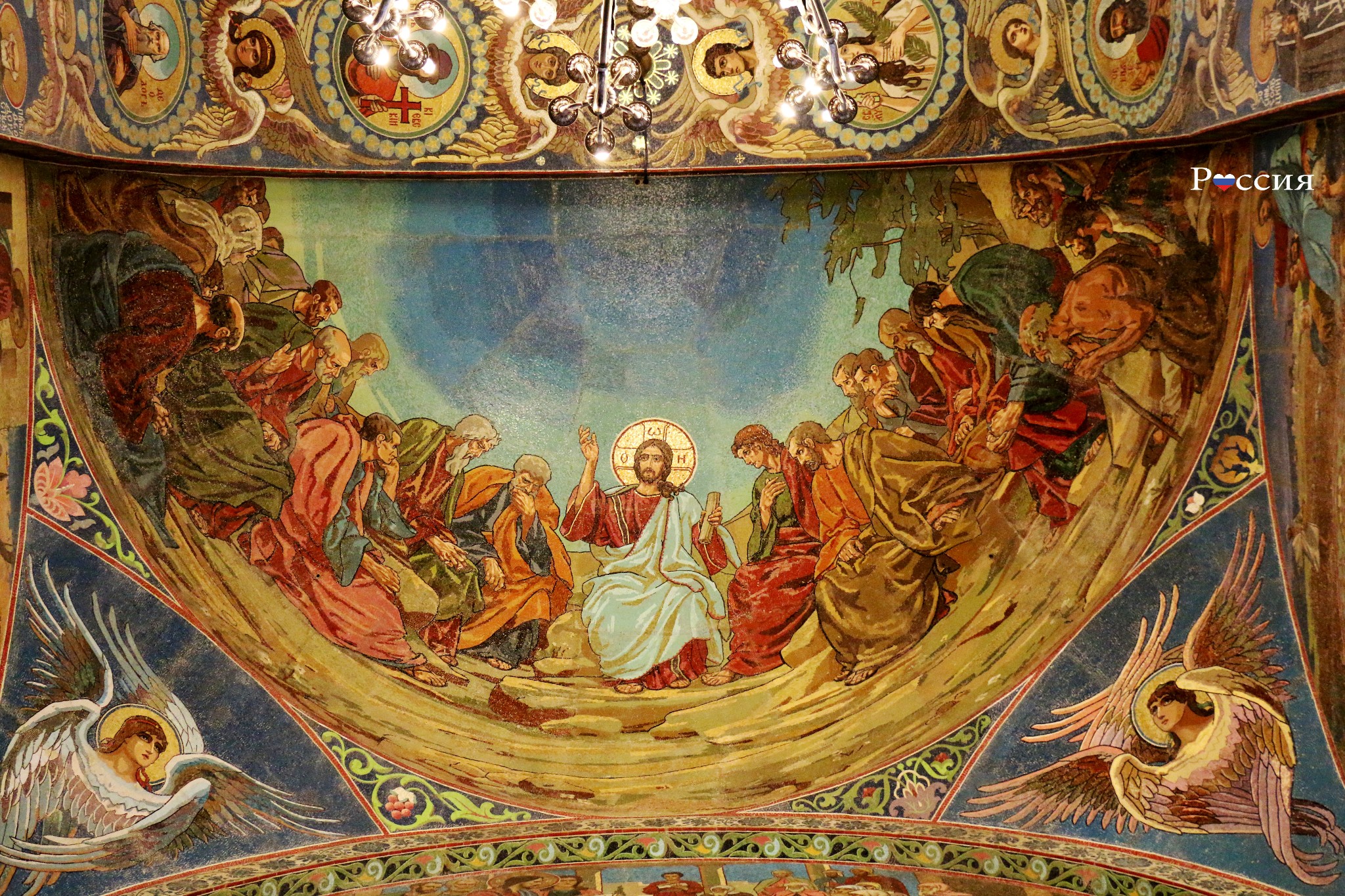 滴血大教堂外面很漂亮,里面最大的特色就是壁画了 救世主滴血大教堂